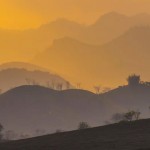 論康德定言令式面臨的困境